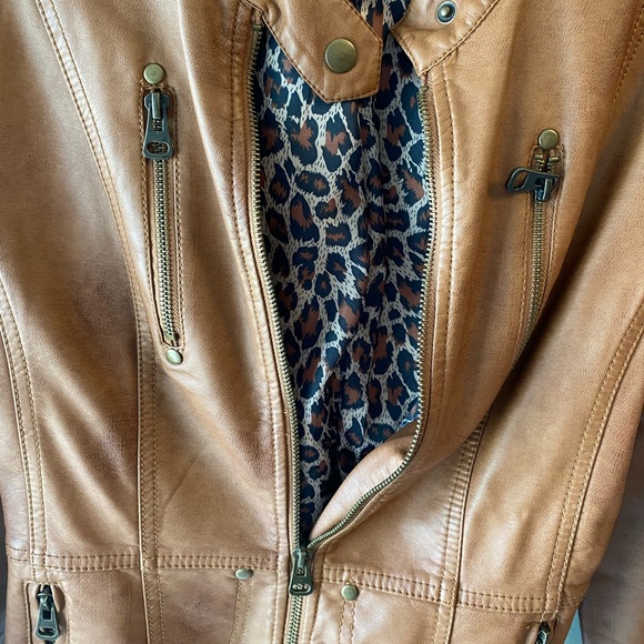 Jacket - Picture 2 of 5